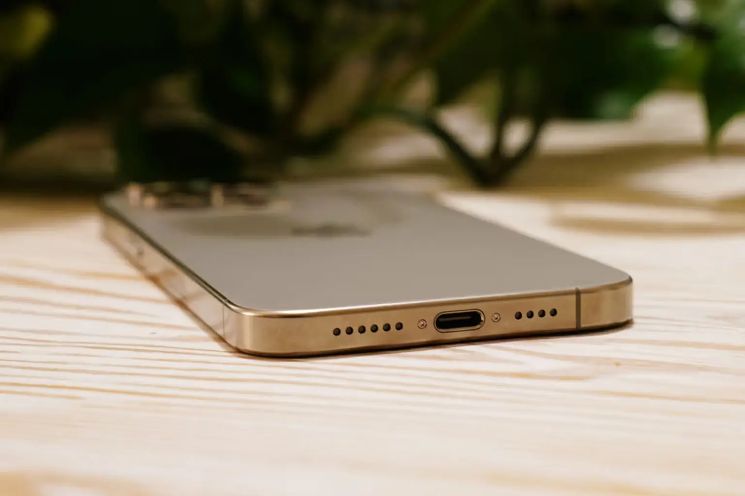 Titane vs alliage d’aluminium dans les iPhones: Différences matérielles clés expliquées