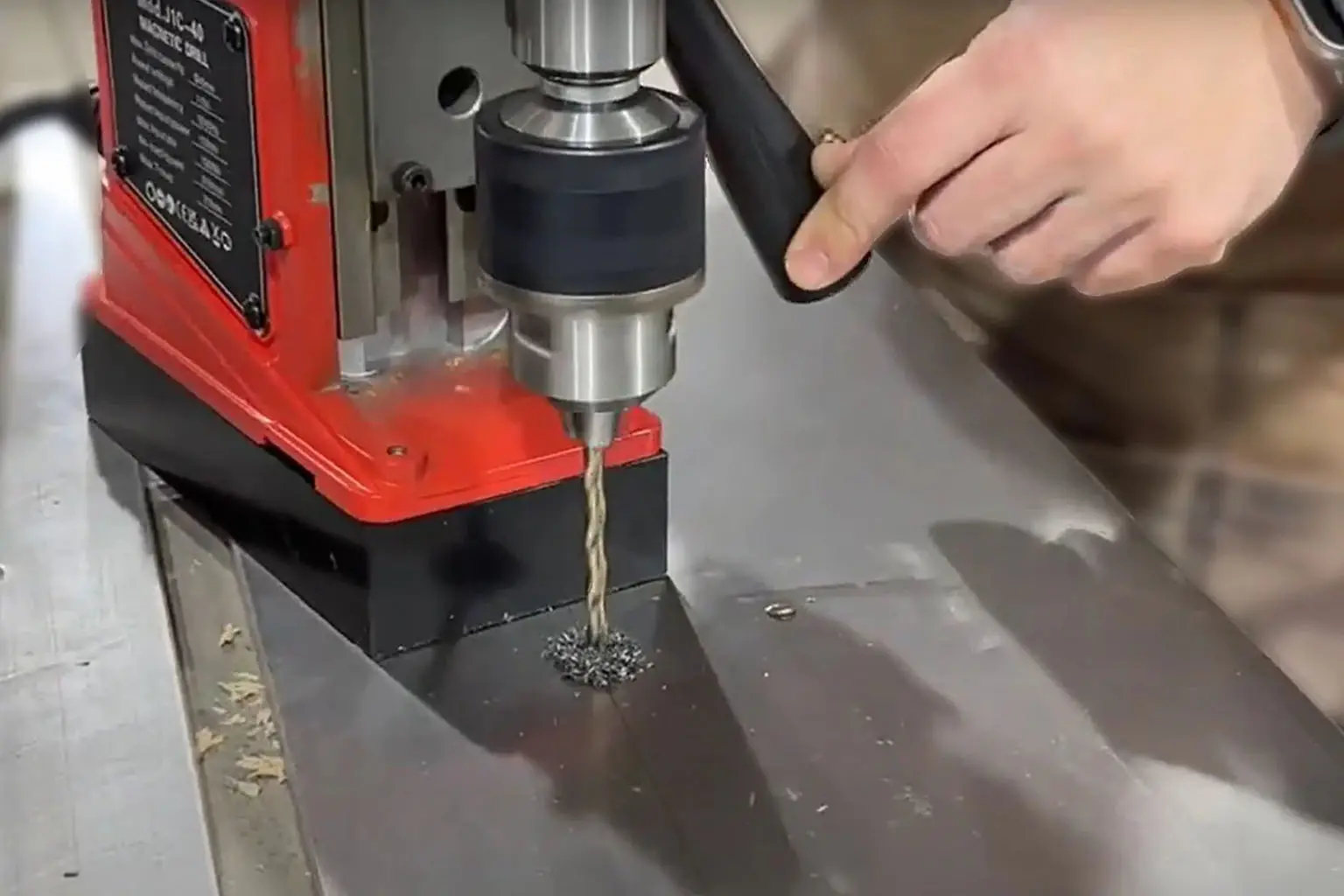 Quels outils sont nécessaires pour percer: Un guide complet pour les machinistes et ingénieurs